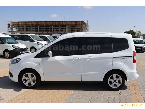 Ford Tourneo Courier 1.5 TDCi Delux Image 2